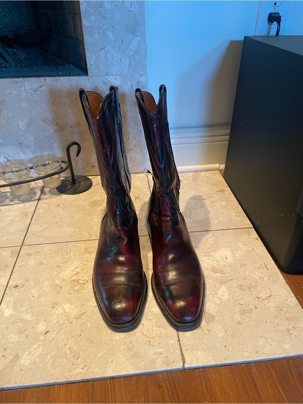 Classic Men’s Burgundy Leather Cowboy Boots
